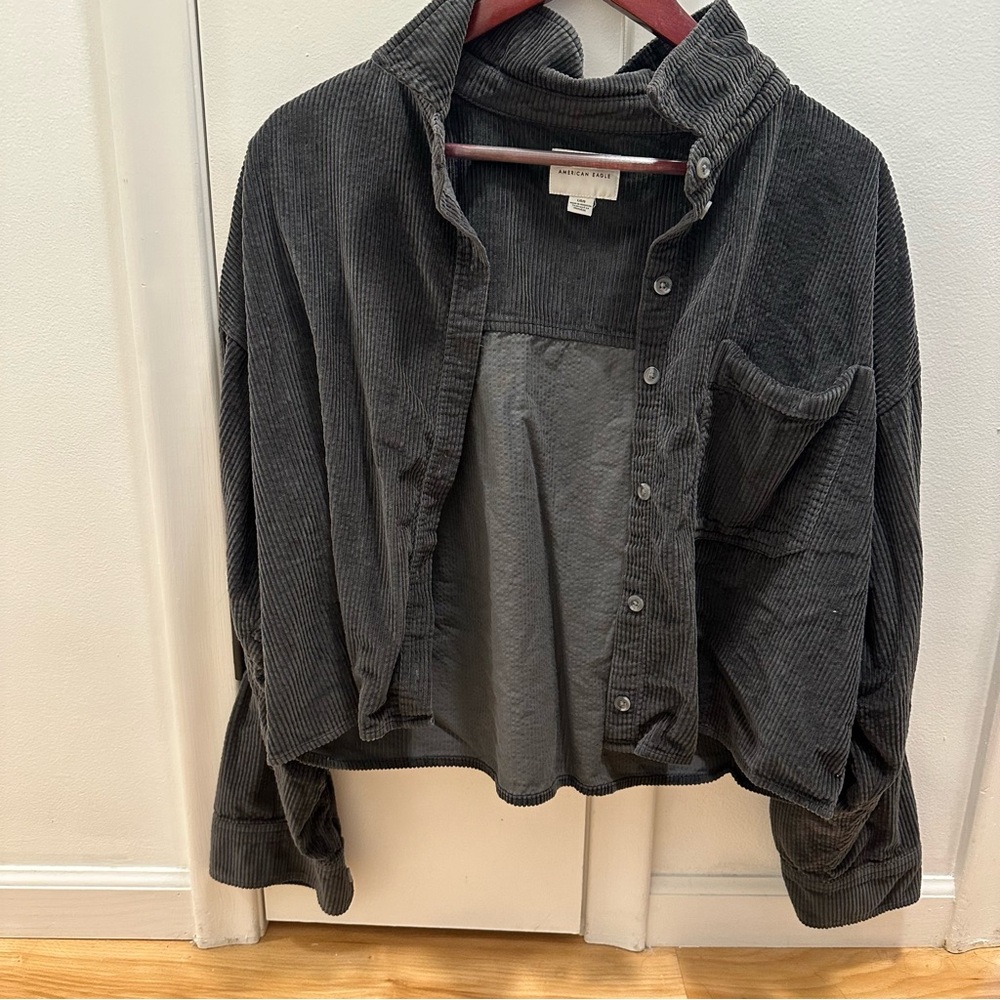 American Eagle Black Corduroy Jacket size Large Cropped